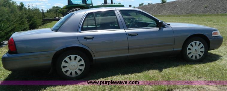 image for item Y9266 2006 Ford Crown Victoria Police Interceptor