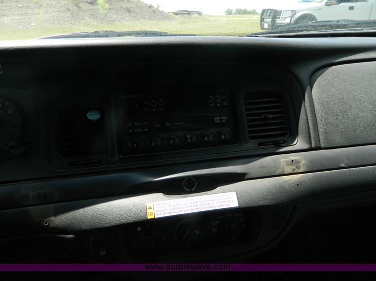 image for item Y9266 2006 Ford Crown Victoria Police Interceptor