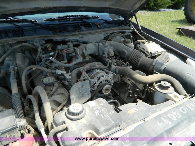 image for item Y9266 2006 Ford Crown Victoria Police Interceptor