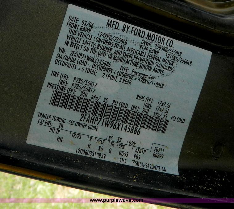 image for item Y9266 2006 Ford Crown Victoria Police Interceptor