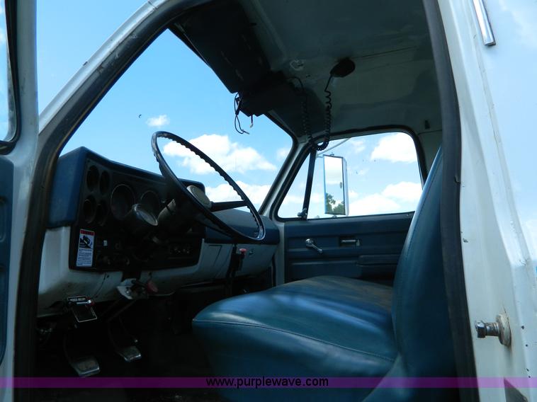 image for item Y9267 1975 Chevrolet C65