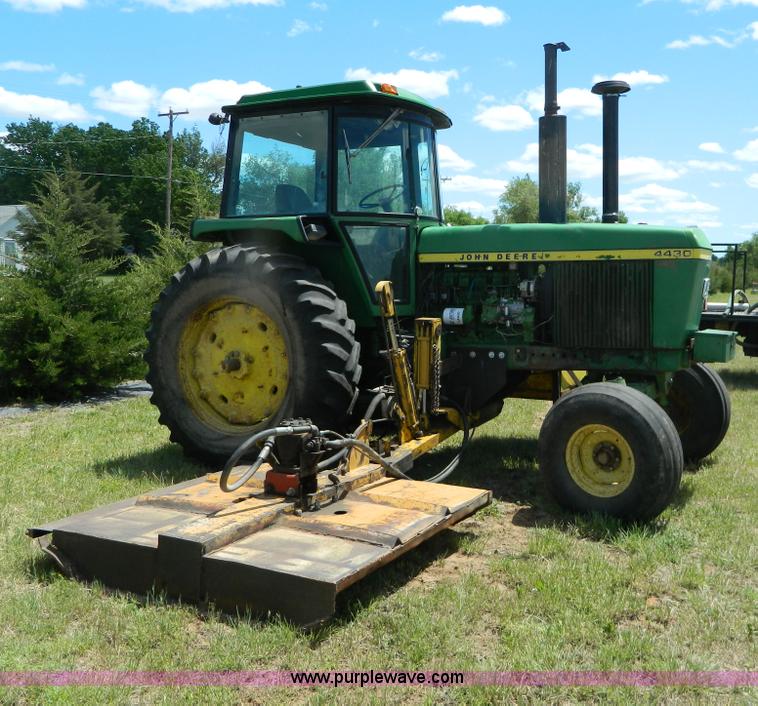 image for item Y9268 1976 John Deere 4430 tractor