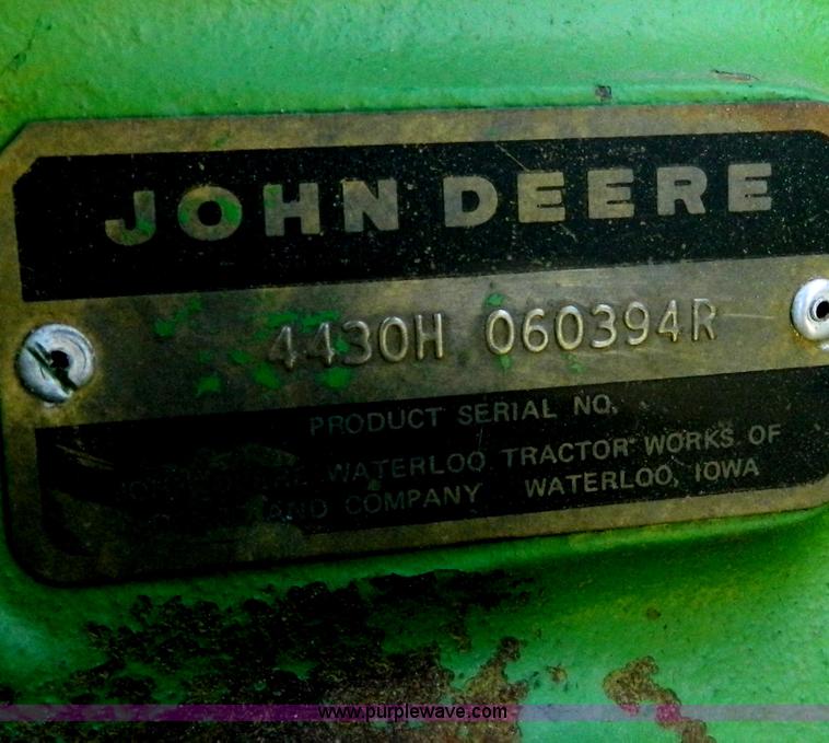 image for item Y9268 1976 John Deere 4430 tractor