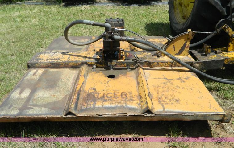 image for item Y9268 1976 John Deere 4430 tractor