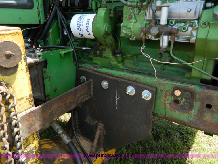 image for item Y9268 1976 John Deere 4430 tractor