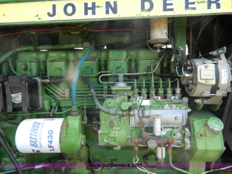 image for item Y9268 1976 John Deere 4430 tractor