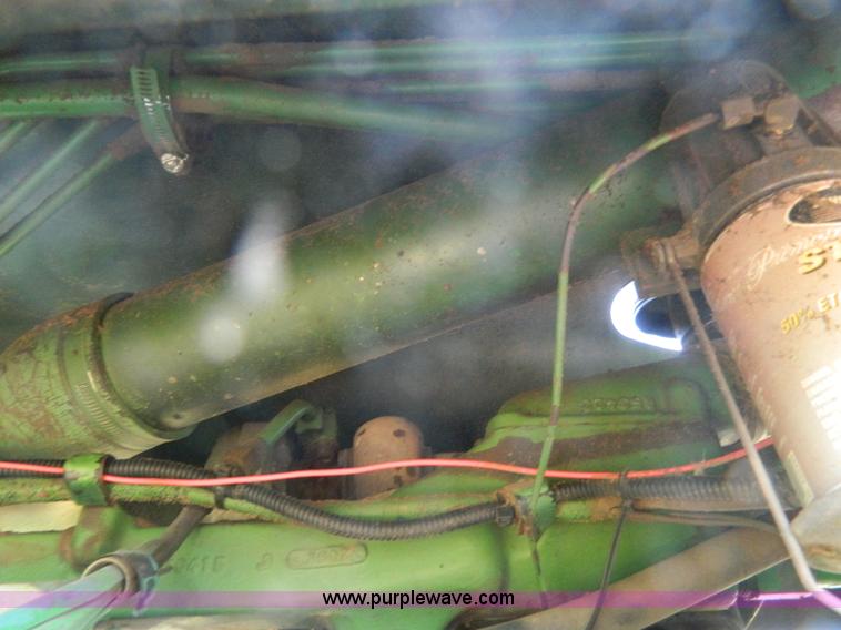 image for item Y9268 1976 John Deere 4430 tractor