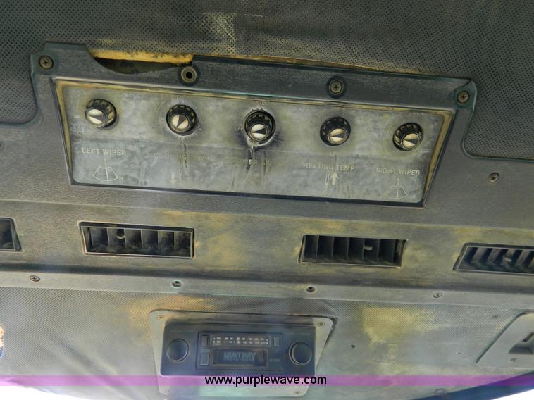 image for item Y9268 1976 John Deere 4430 tractor