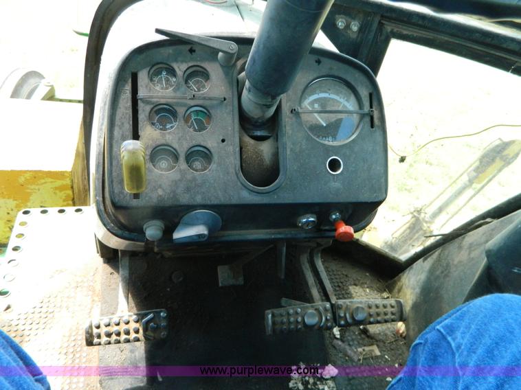 image for item Y9268 1976 John Deere 4430 tractor