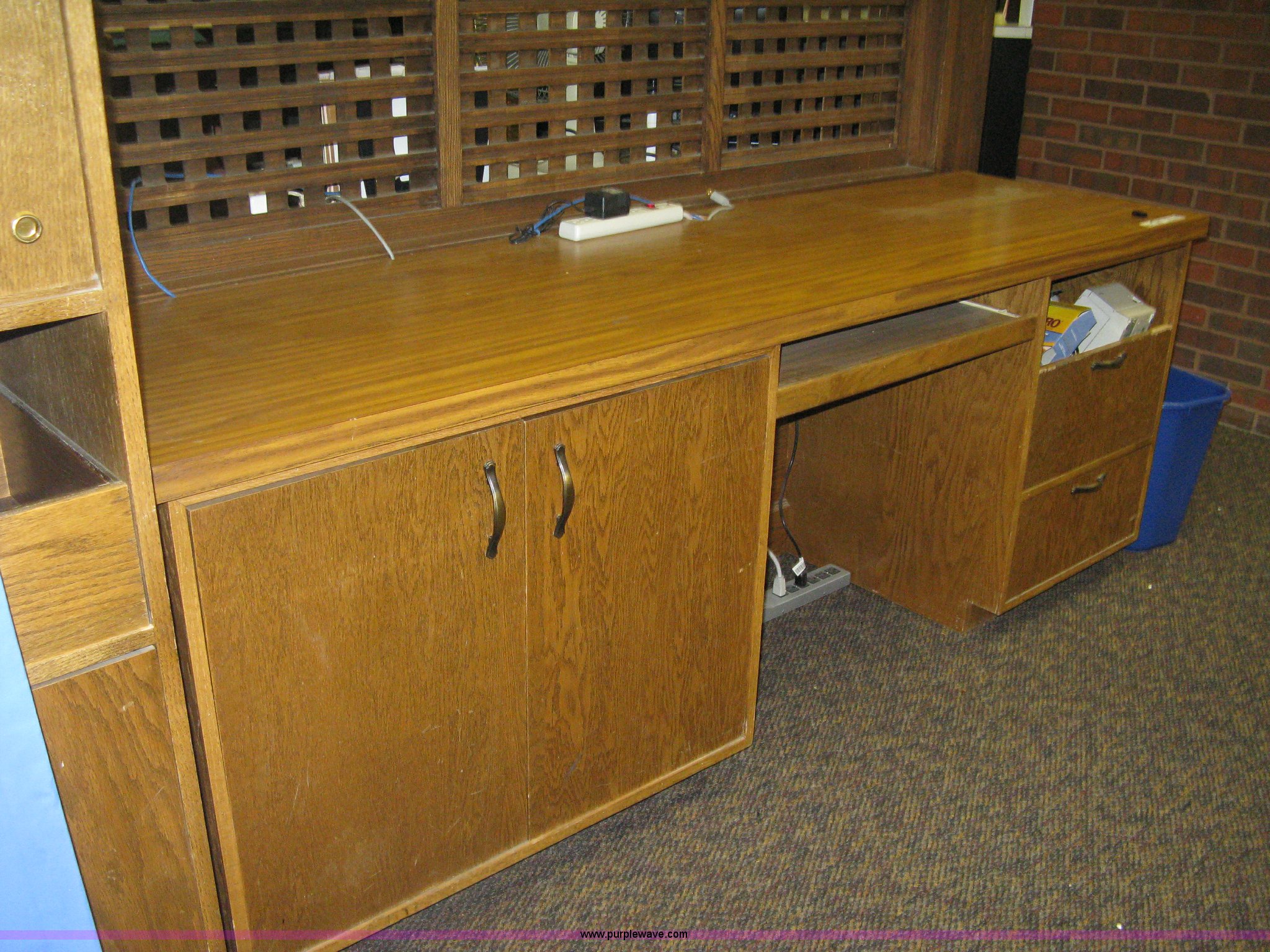 Assorted office furniture in Wichita, KS Item AH9002 sold Purple Wave