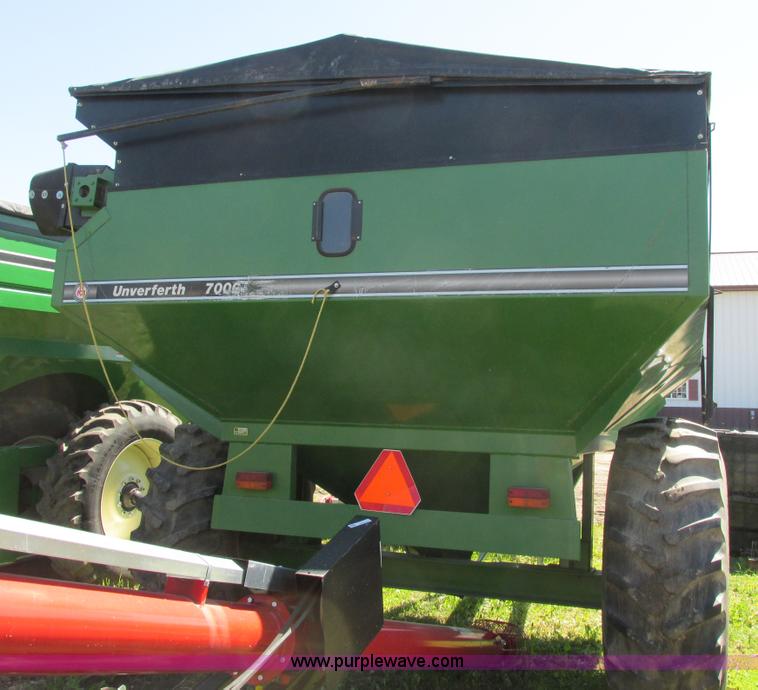 image for item A8543 1997 Unverferth 7000 grain cart