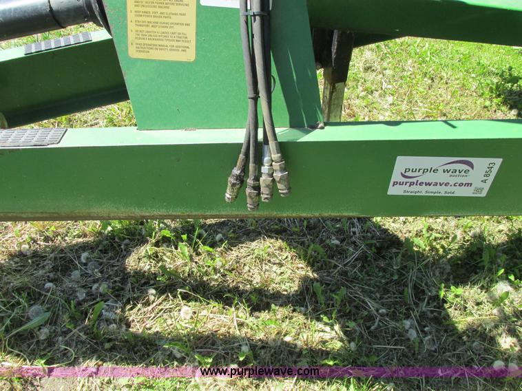 image for item A8543 1997 Unverferth 7000 grain cart