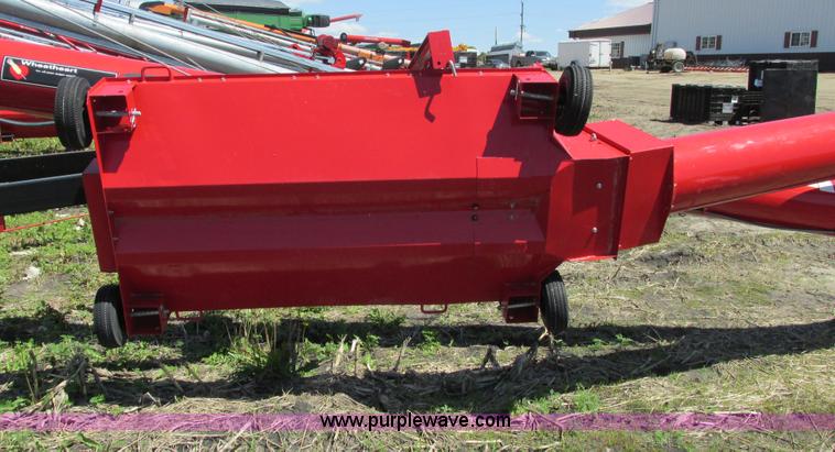 image for item A8548 2010 Wheatheart SA1371 grain auger