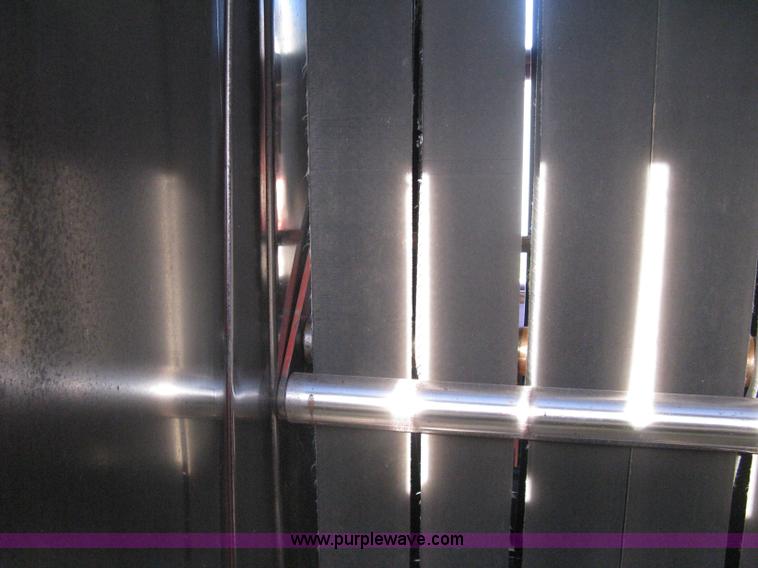 image for item D8399 1989 Hesston 560 round baler