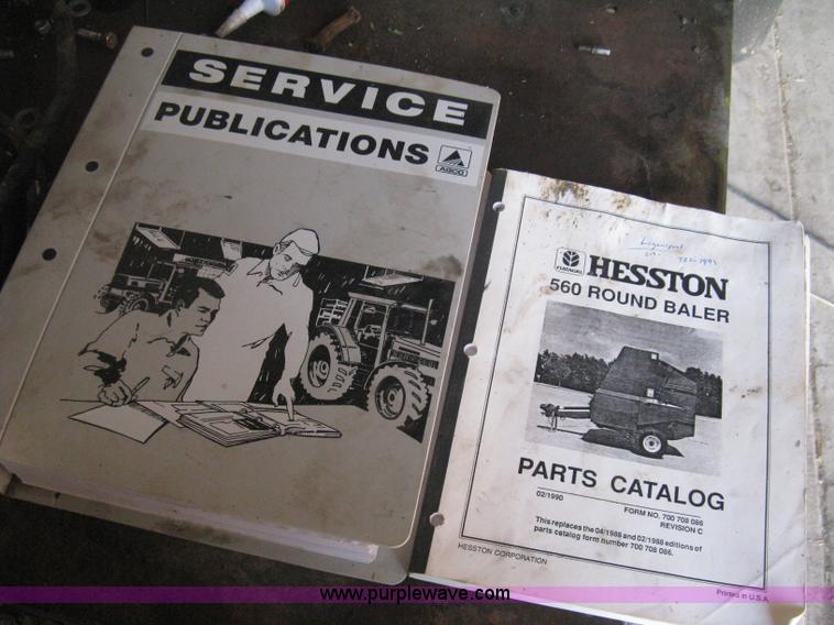 image for item D8399 1989 Hesston 560 round baler