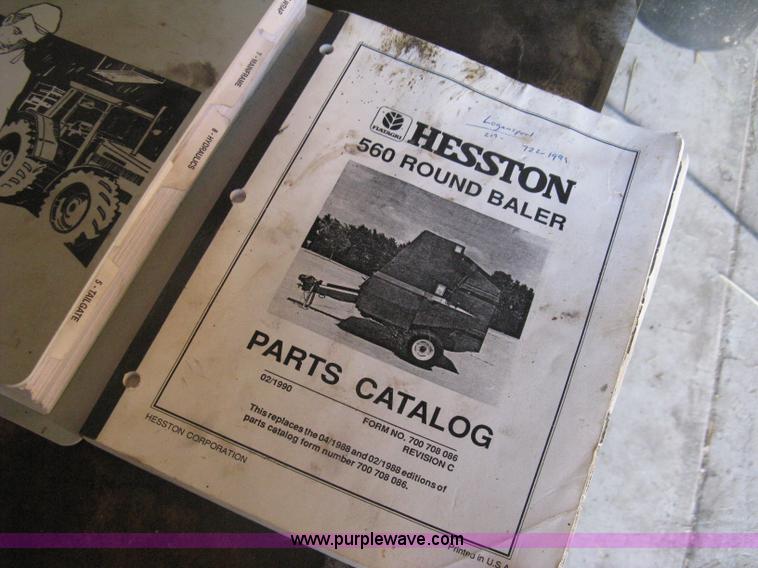 image for item D8399 1989 Hesston 560 round baler
