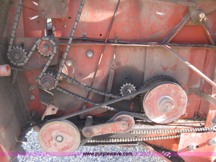 image for item D8399 1989 Hesston 560 round baler