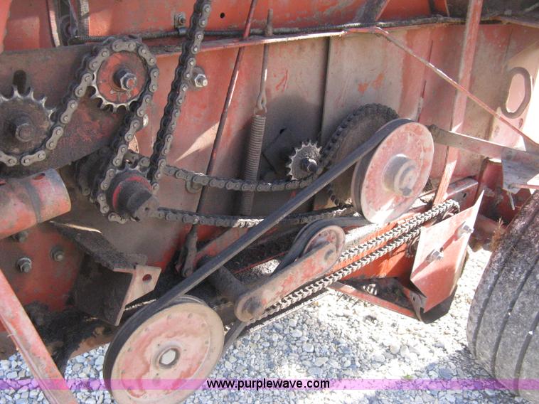 image for item D8399 1989 Hesston 560 round baler