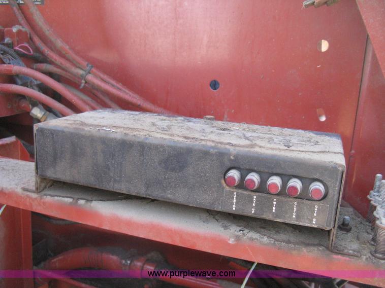 image for item D8399 1989 Hesston 560 round baler