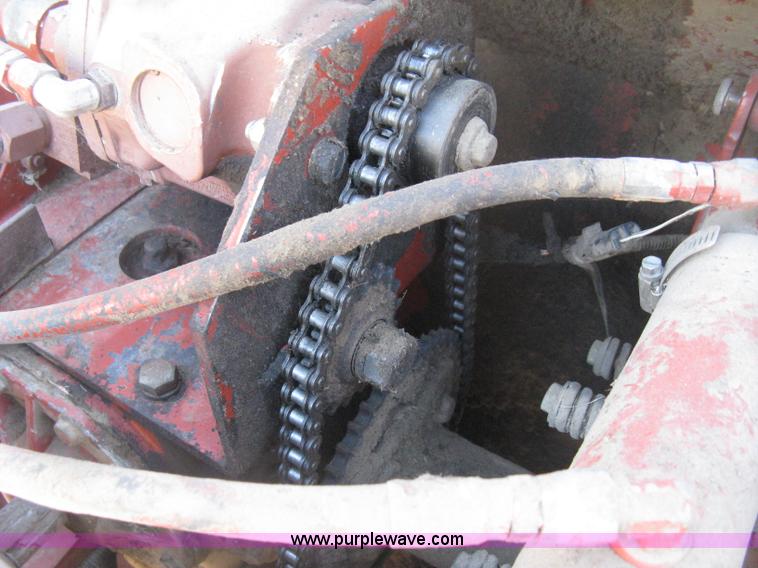 image for item D8399 1989 Hesston 560 round baler