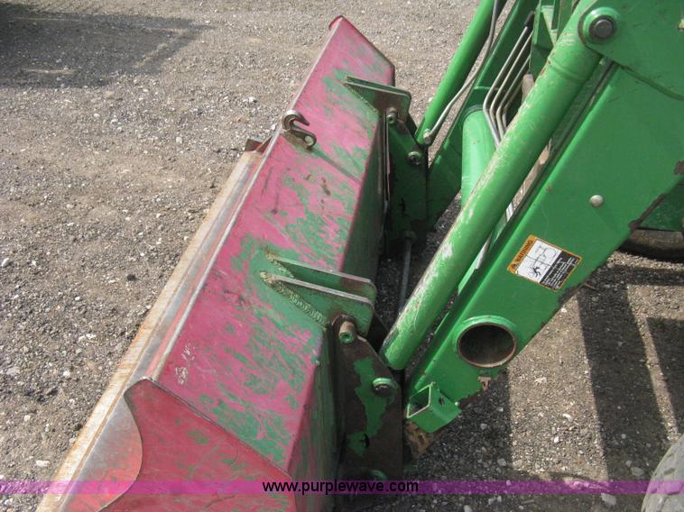 image for item D8400 1998 John Deere 5510 tractor