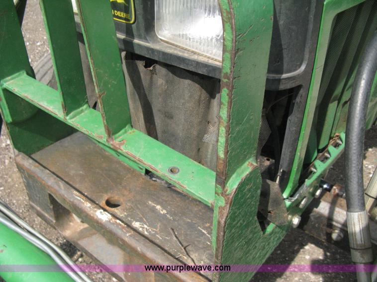 image for item D8400 1998 John Deere 5510 tractor