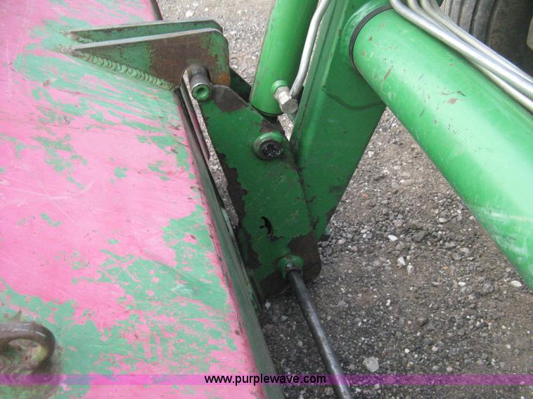 image for item D8400 1998 John Deere 5510 tractor