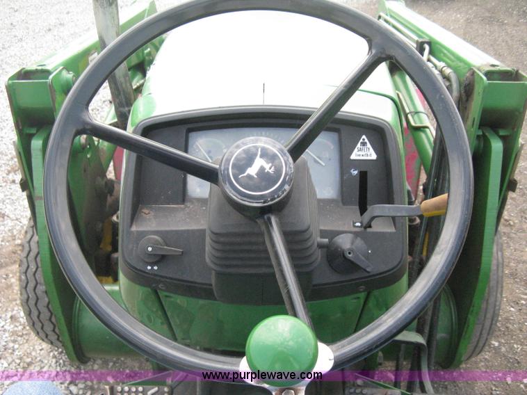 image for item D8400 1998 John Deere 5510 tractor