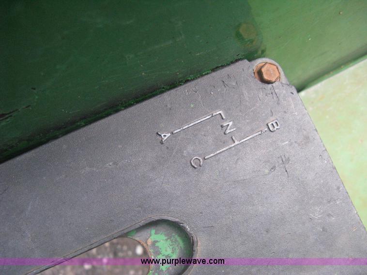 image for item D8400 1998 John Deere 5510 tractor