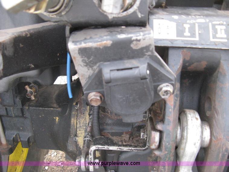 image for item D8400 1998 John Deere 5510 tractor