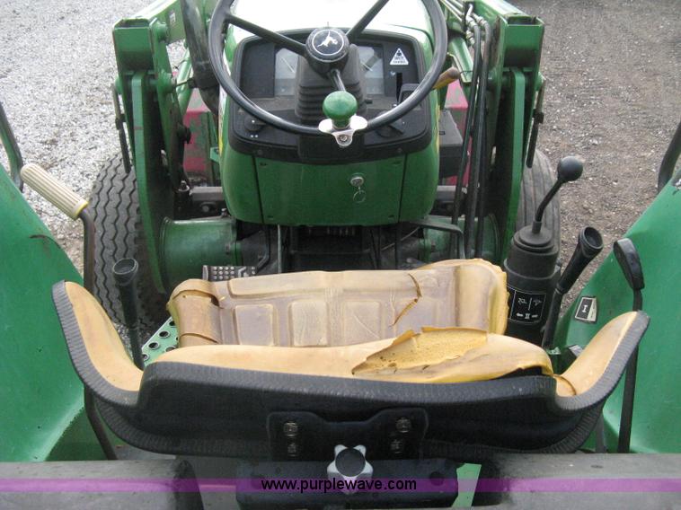 image for item D8400 1998 John Deere 5510 tractor