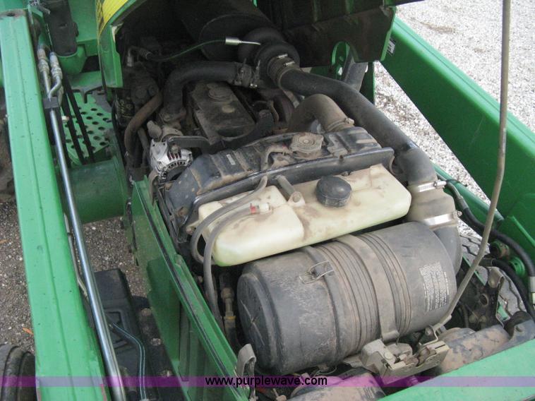 image for item D8400 1998 John Deere 5510 tractor
