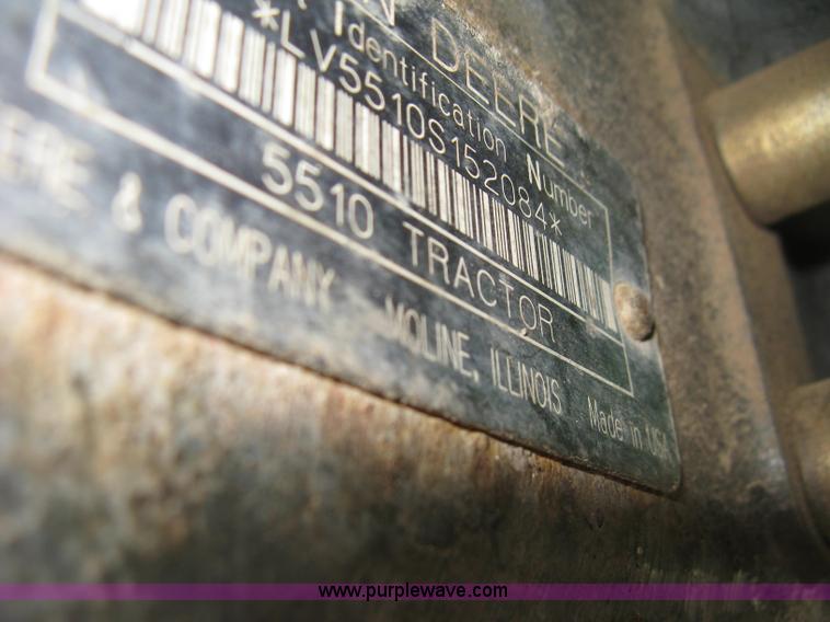 image for item D8400 1998 John Deere 5510 tractor