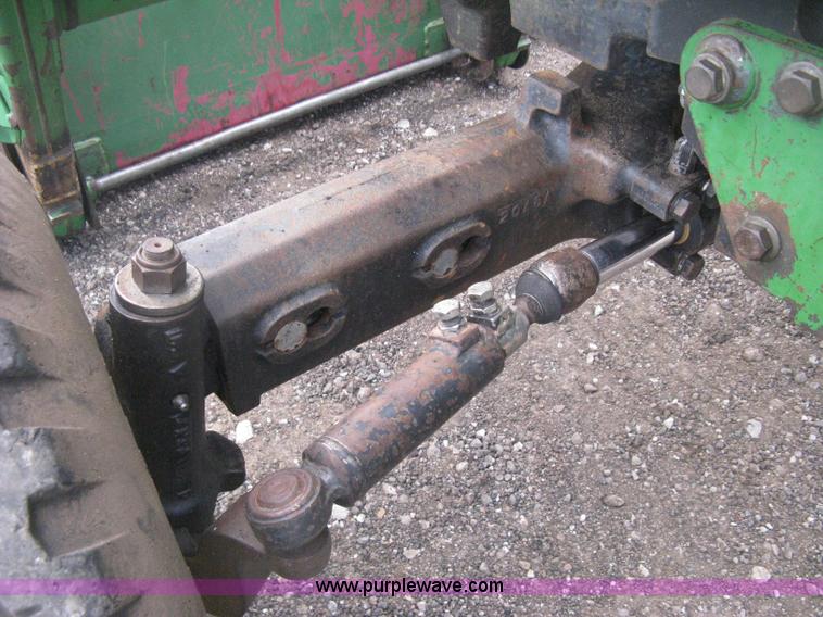 image for item D8400 1998 John Deere 5510 tractor