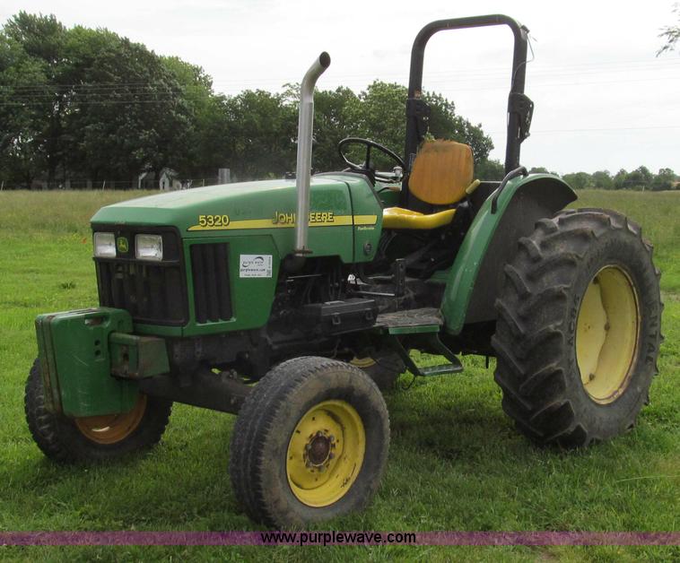 image for item E3993 2003 John Deere 5320 tractor