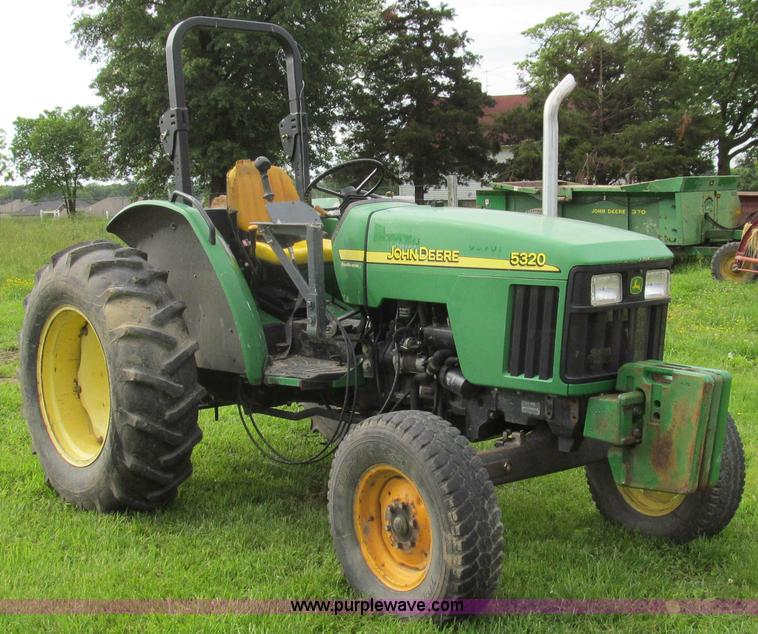 image for item E3993 2003 John Deere 5320 tractor