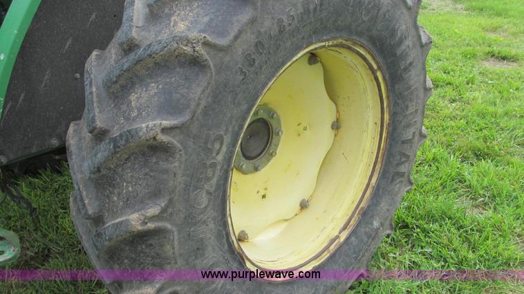 image for item E3993 2003 John Deere 5320 tractor