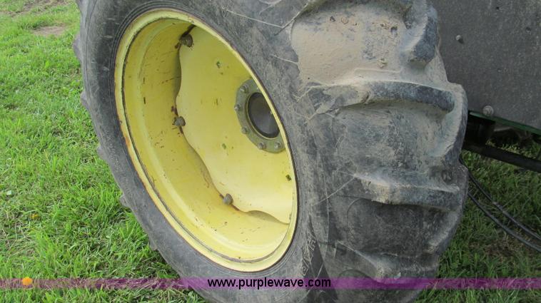 image for item E3993 2003 John Deere 5320 tractor