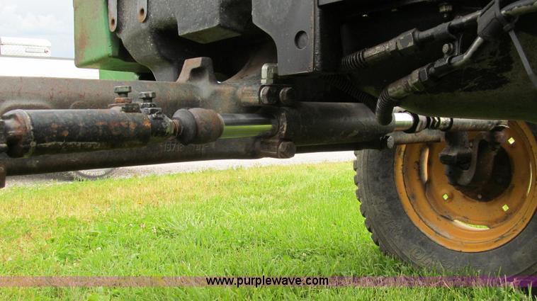 image for item E3993 2003 John Deere 5320 tractor