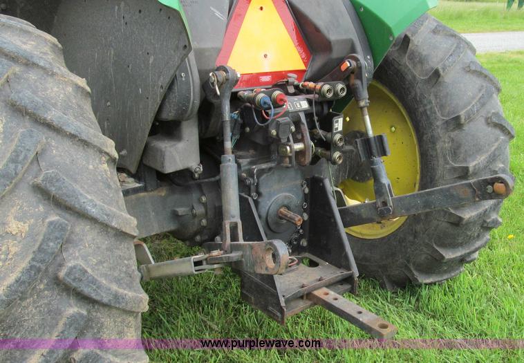image for item E3993 2003 John Deere 5320 tractor
