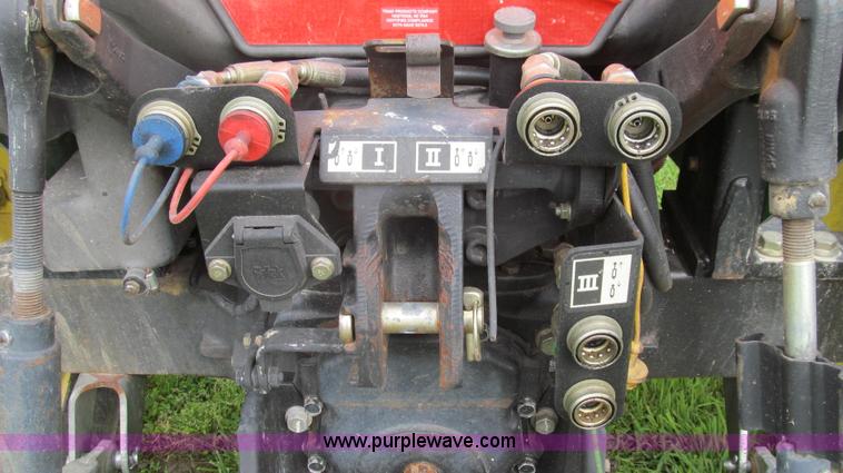 image for item E3993 2003 John Deere 5320 tractor