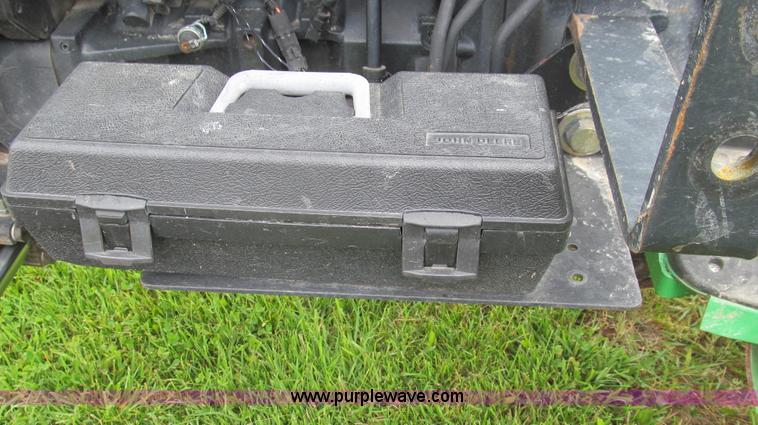 image for item E3993 2003 John Deere 5320 tractor