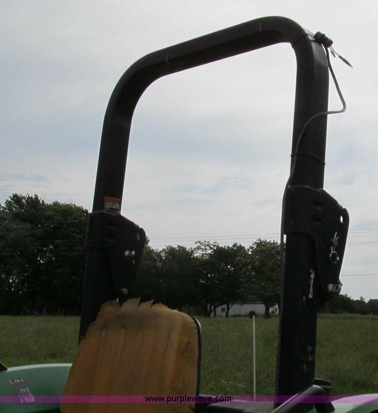 image for item E3993 2003 John Deere 5320 tractor