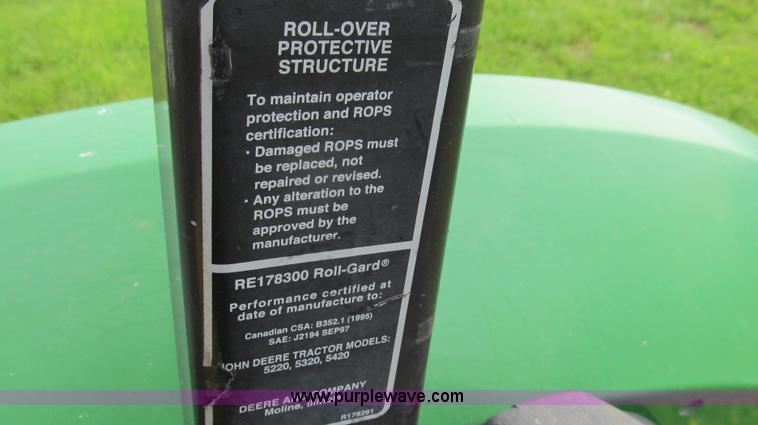 image for item E3993 2003 John Deere 5320 tractor