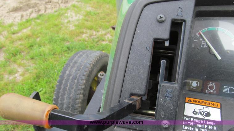 image for item E3993 2003 John Deere 5320 tractor