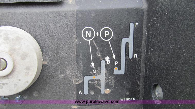 image for item E3993 2003 John Deere 5320 tractor