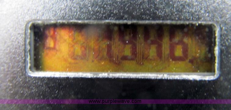 image for item E3993 2003 John Deere 5320 tractor