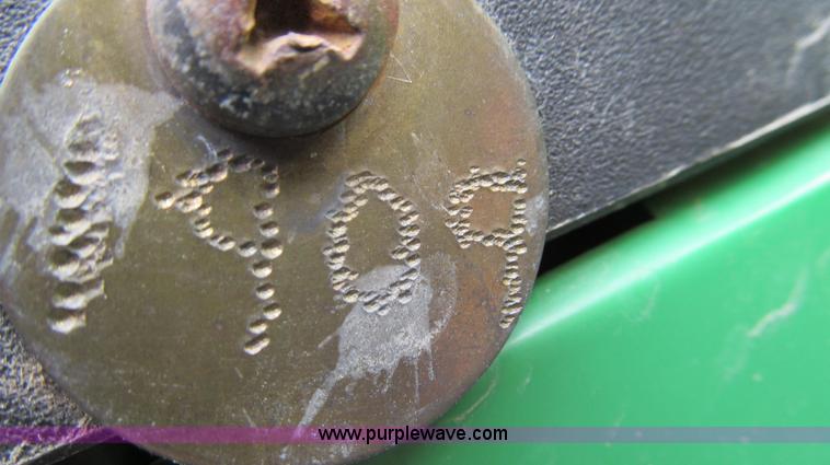 image for item E3993 2003 John Deere 5320 tractor