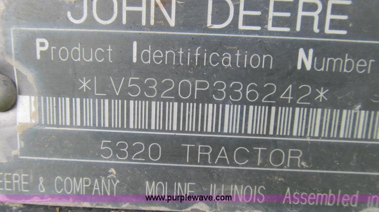 image for item E3993 2003 John Deere 5320 tractor