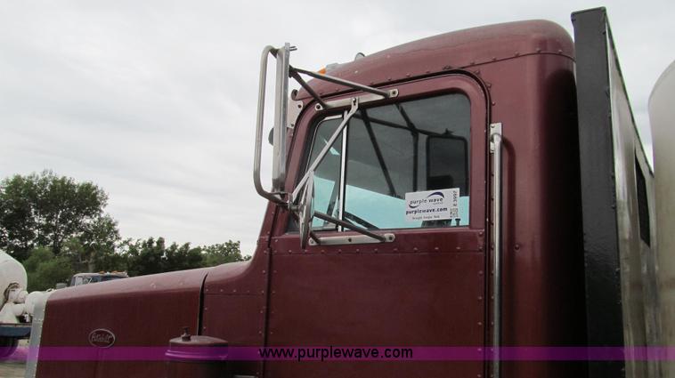 image for item E3997 1987 Peterbilt 357 flatbed truck